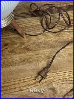 1960s Vintage MCM Underwriters Laboratories Inc Issue No. 33 Table Lamp