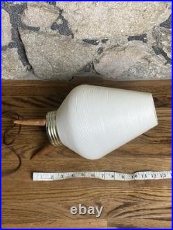 1960s Vintage MCM Underwriters Laboratories Inc Issue No. 33 Table Lamp