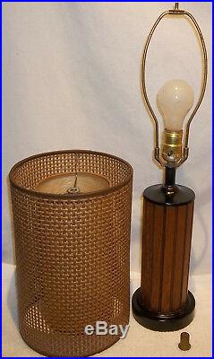 AWESOME Pr. Vintage Mid Century Modern Teak Table Lamps Fiberglass Wicker Shades