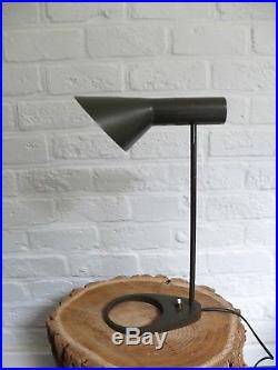 Arne Jacobsen Lampe Vintage AJ table lamp Louis Poulsen, Denmark 1960s