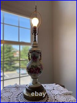 BEAUTIFUL ANTIQUE VICTORIAN CERAMIC PORCELAIN FLORAL PAINTED LAMP With SIGNATURE
