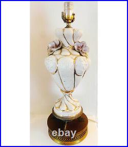 Beautiful VTG Vintage Antique Capodimonte Style Porcelain And Brass Lamp