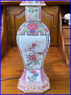 Early 20th Century Chinese Enameled Porcelain Covered Urn Table Lamp