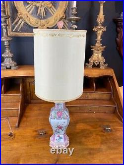 Early 20th Century Chinese Enameled Porcelain Covered Urn Table Lamp