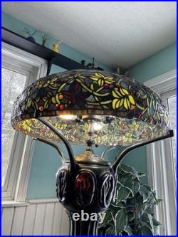 Large Tiffany Style Vintage Stained Glass Table Lamp With Tiffany Style Base Large Tiffany Style Vintage Stained Glass Table Lamp With Tiffany Style Base