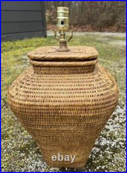 Large Working Vintage Asian Rattan 1980s Boho MCM Basket Table Lamp 21
