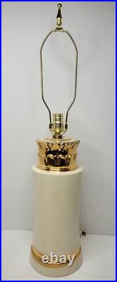 Mid-Century Vintage Hollywood Regency Ceramic Cream Gold Table Lamp Pineapple Mid-Century Vintage Hollywood Regency Ceramic Cream Gold Table Lamp Pineapple