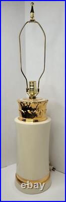 Mid-Century Vintage Hollywood Regency Ceramic Cream Gold Table Lamp Pineapple