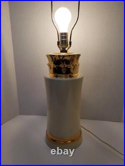 Mid-Century Vintage Hollywood Regency Ceramic Cream Gold Table Lamp Pineapple Mid-Century Vintage Hollywood Regency Ceramic Cream Gold Table Lamp Pineapple