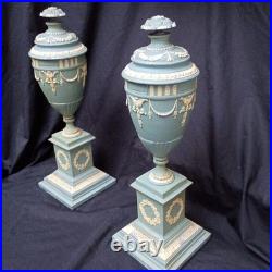Pair 2 Vtg Hollywood Urns Lamps Table base Metal Jasperware English Style Metal