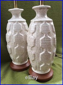 Pair Vintage MID Century Modern Speckled White Glazed Ceramic Pottery Lamps