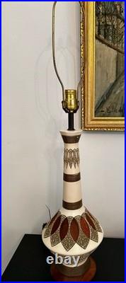 Quartite Creative Corp 1960 Vintage Ceramic and wood veneer lamp-Mid Century