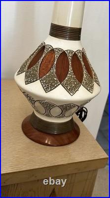 Quartite Creative Corp 1960 Vintage Ceramic and wood veneer lamp-Mid Century