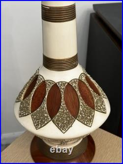 Quartite Creative Corp 1960 Vintage Ceramic and wood veneer lamp-Mid Century