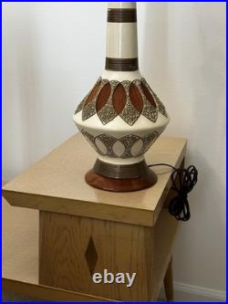 Quartite Creative Corp 1960 Vintage Ceramic and wood veneer lamp-Mid Century