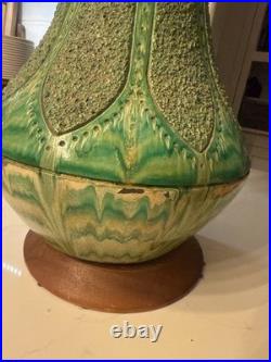 Quartite Creative Corp Vintage Table Lamp MCM Textured, 35 Tall Quartite Creative Corp Vintage Table Lamp MCM Textured, 35 Tall