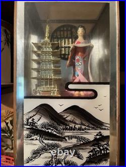 Rare Vintage MCM Japanese Geisha Diorama Table Lamp Light Kitsch