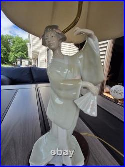 Stunning Vintage Asian Geisha Figurine Table Lamps Matching Pair 26 Tall