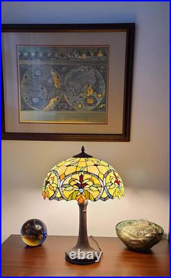 Stunning Vintage Tiffany Style 23 Table Lamp Floral Stained Glass Design