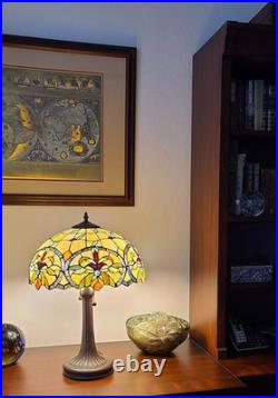 Stunning Vintage Tiffany Style 23 Table Lamp Floral Stained Glass Design