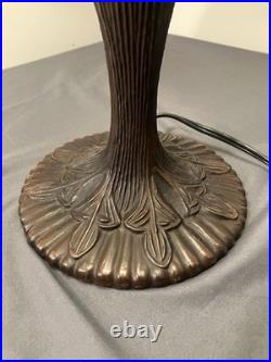 Tiffany Style Table Lamp Stained Glass Bedside Desk Light 18 Tall Vintage