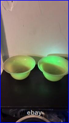 Uranium Lamps Pair Uranium Lamps Pair