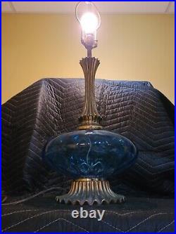 VINTAGE Mid Century BLUE GLASS Globe Shape Table Lamp Gold neck and base WORKS