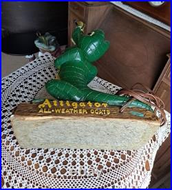 VTG 50s Alligator All-Weather Coats Figural Table Lamp Rainwear Advertising RARE