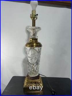 VTG Ainsley Crystal & Brass Hollywood Regency Table Lamp Nice Condition