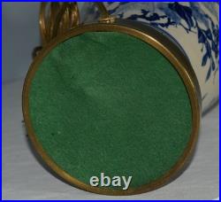 VTG. Blue & White Porcelain Floral Design Table Lamp withBrass Base