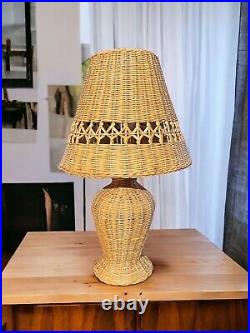 VTG Wicker Rattan Natural/Light Wood Large Table Lamp With Shade 24 X 15