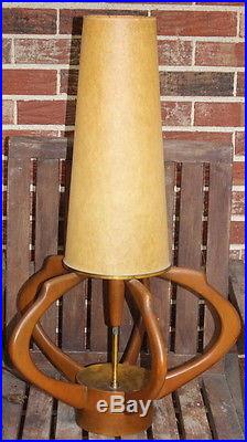 Very Cool Vintage Modeline Table Lamp With Original Shade Pearsall Design