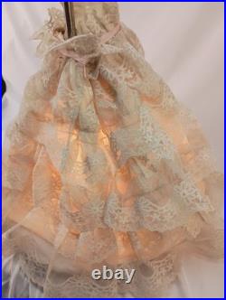 Vintage 1950s Victorian Style Porcelain Lady Bust Dual Light Table Lamp 19 Tall