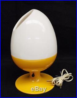 Vintage 1971 Mid-Century Yellow Plastic Egg Table Lamp Space Age C. N Burman