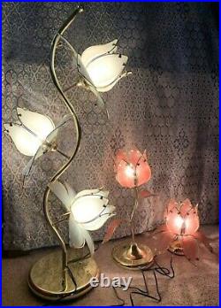 Vintage 3-Light White Lotus Flower Lamp Very Nice