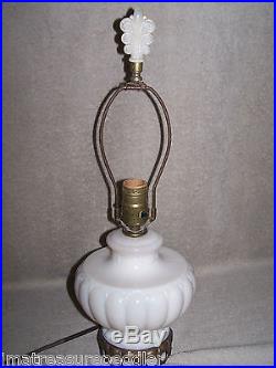 Vintage Aladdin Alacite Table Lamp with Inner Base Bulb Finial Included