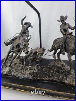 Vintage Cattle Ranchers Cowboys Lazoing A Wild Horse Wooden Base Table Lamp