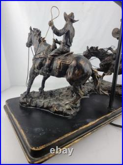Vintage Cattle Ranchers Cowboys Lazoing A Wild Horse Wooden Base Table Lamp