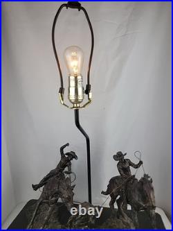 Vintage Cattle Ranchers Cowboys Lazoing A Wild Horse Wooden Base Table Lamp