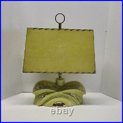 Vintage Chartreuse Green MCM Table / Console Lamp with Fiberglass Shade
