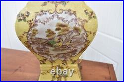 Vintage Chinese Hand Painted Ginrer Jar Table Lamp withOrnate Brass Base