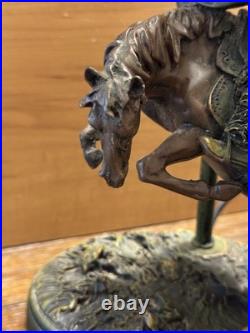 Vintage Cowboy Rodeo Bronze Table Lamp Western Decor Approx 17 inches tall