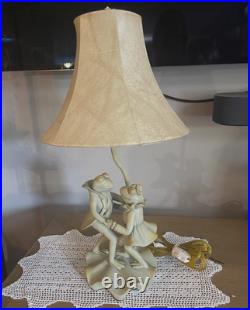 Vintage Dancing Frog Couple On Lily Pad Resin Table Lamp Original Shade 19