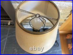 Vintage Dog hunt Lab with duck Table lamp with shade Vintage Dog hunt Lab with duck Table lamp with shade