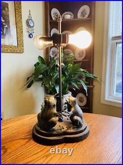 Vintage Frederick Cooper MCM Three Frogs Metal Wood Base Table Lamp Excellent