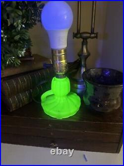 Vintage Green Uranium Vaseline Electric Table Lamps GLOW! Depression Area