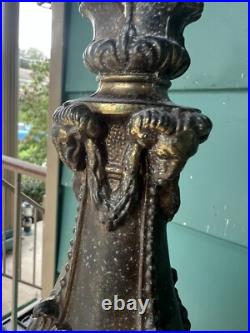 Vintage Hollywood Regency Table Lamp Ornate Unique Rams Head Horns Claws Floral