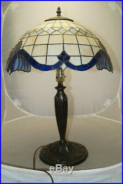 Vintage Leaded Stained Art Glass Shade Electric Table Lamp