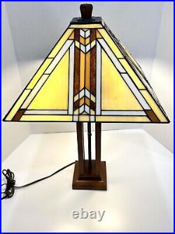 Vintage MCM Tiffany Style Stained Glass Mission Design Wood Base Table Lamp