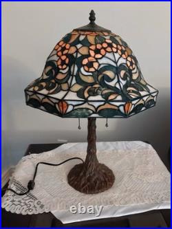 Vintage Metal 22 Lamp Base With Floral Leaded Stained Glass Table Lamp Vintage Metal 22 Lamp Base With Floral Leaded Stained Glass Table Lamp